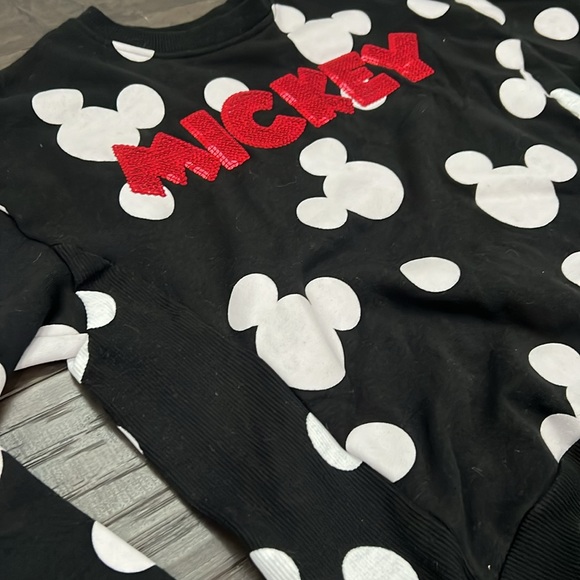 Disney, Girls XS small Mickey Mouse crew neck sweatshirt - Picture 3 of 6